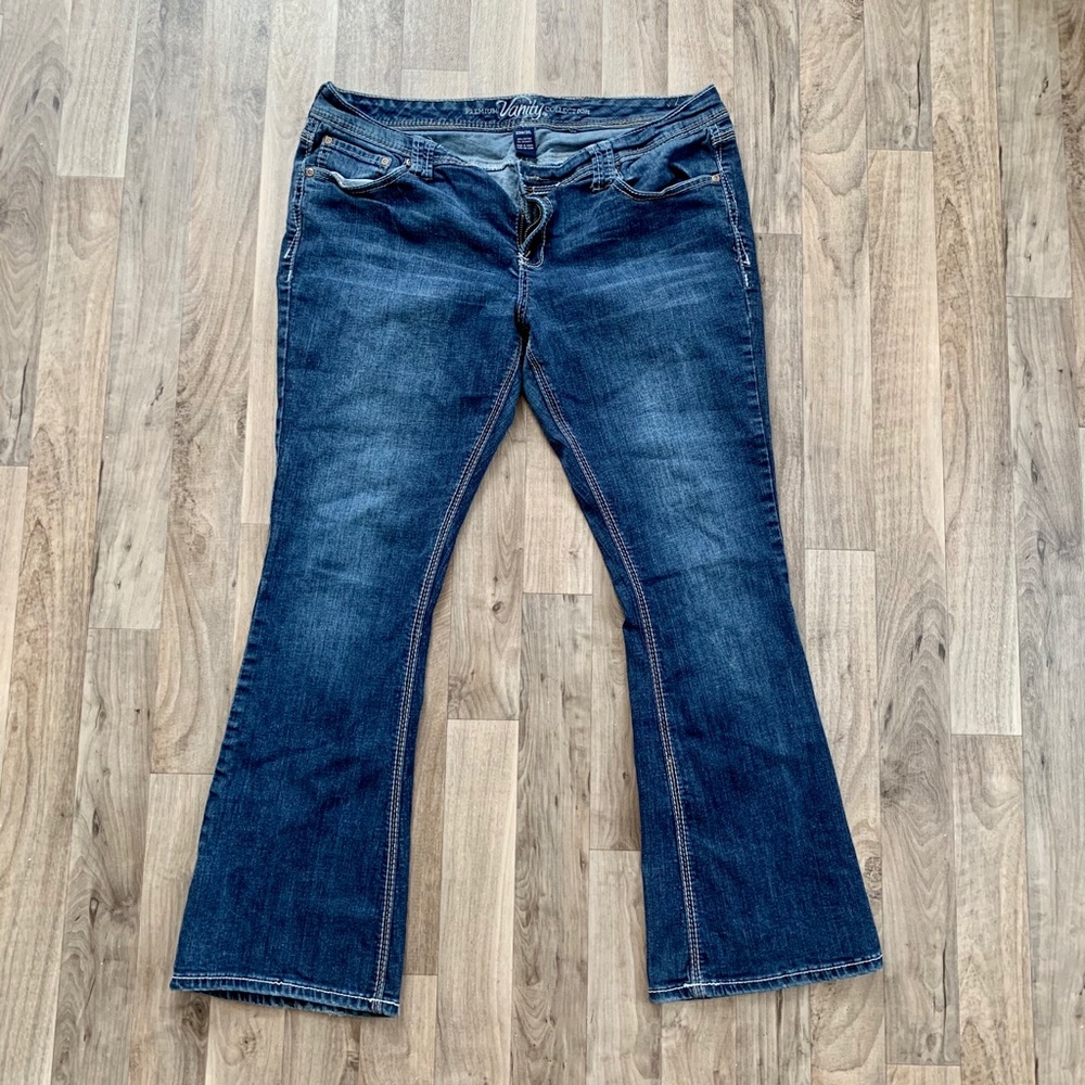 Vanity Bootcut Jeans